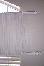 valance hanging from rod